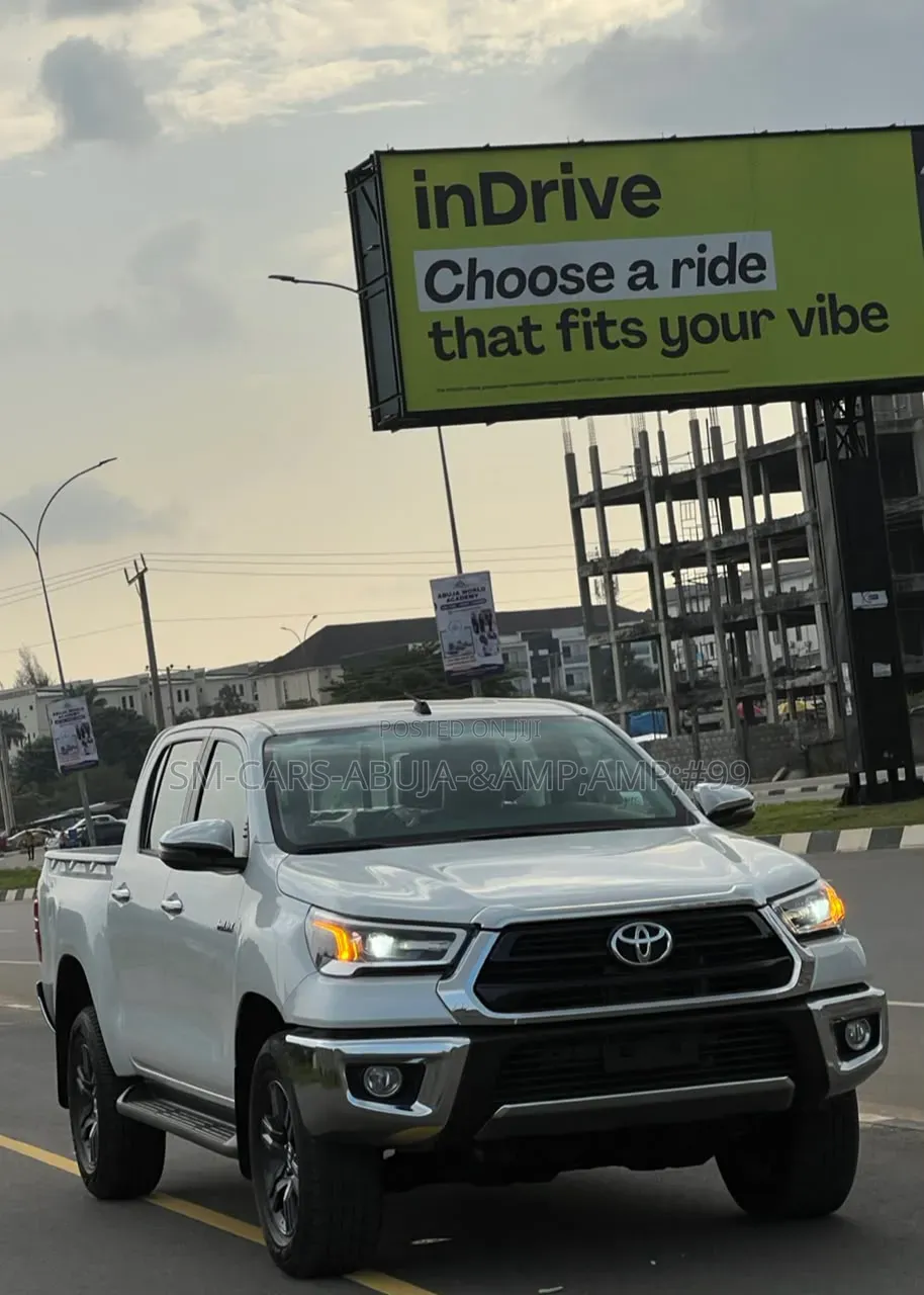 New Toyota Hilux 2026 White