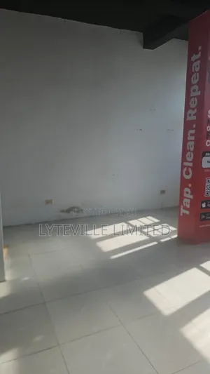 Office/Shop Space 30.7sqm