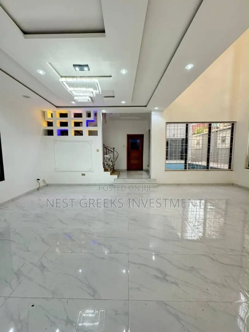 5bdrm Duplex in Omole Phase 1 for sale
