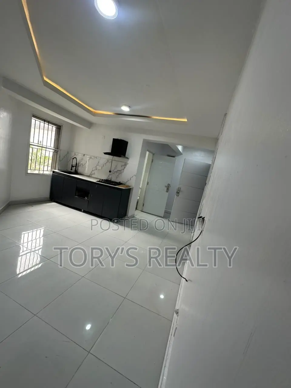 1bdrm Apartment in Lekki Phase 1 for rent