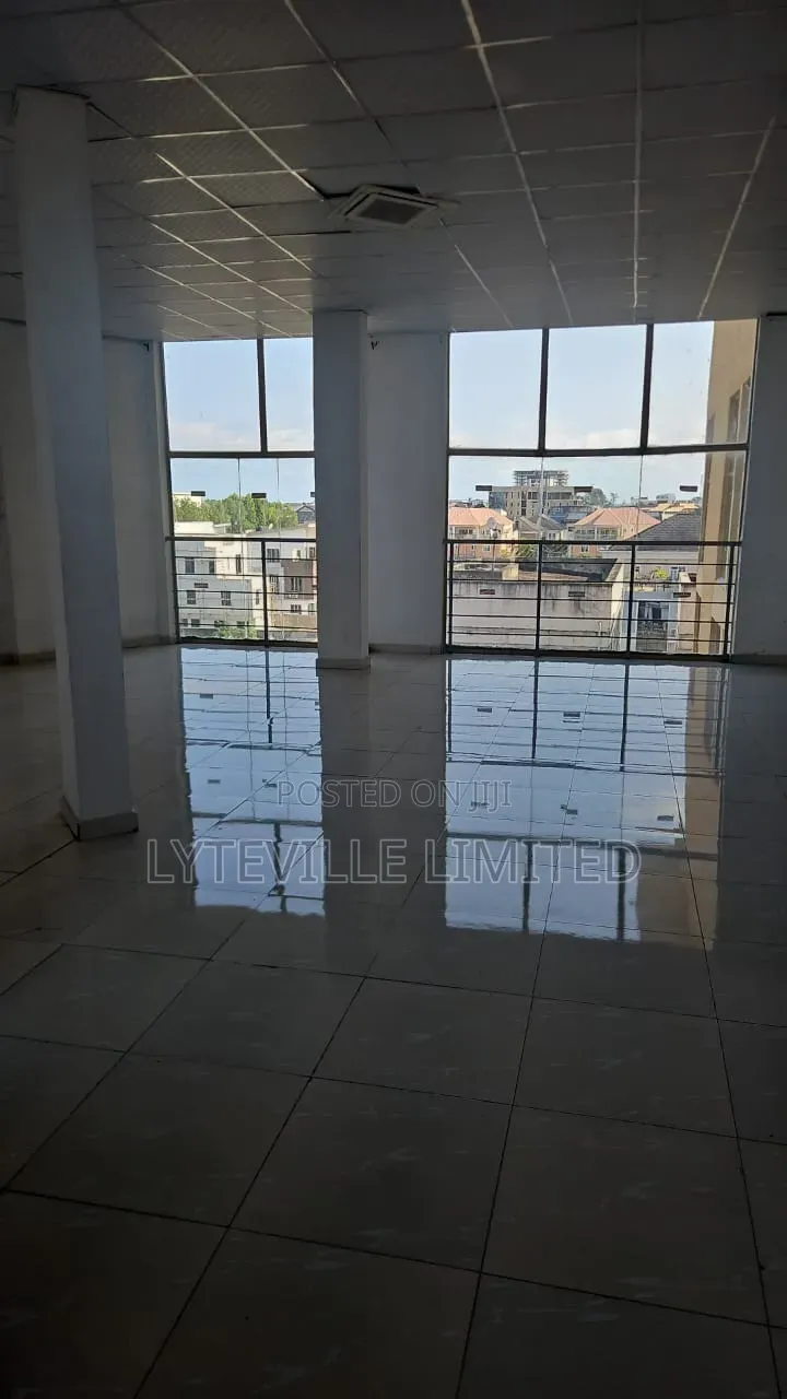 Office/Shop Space 507.24sqm
