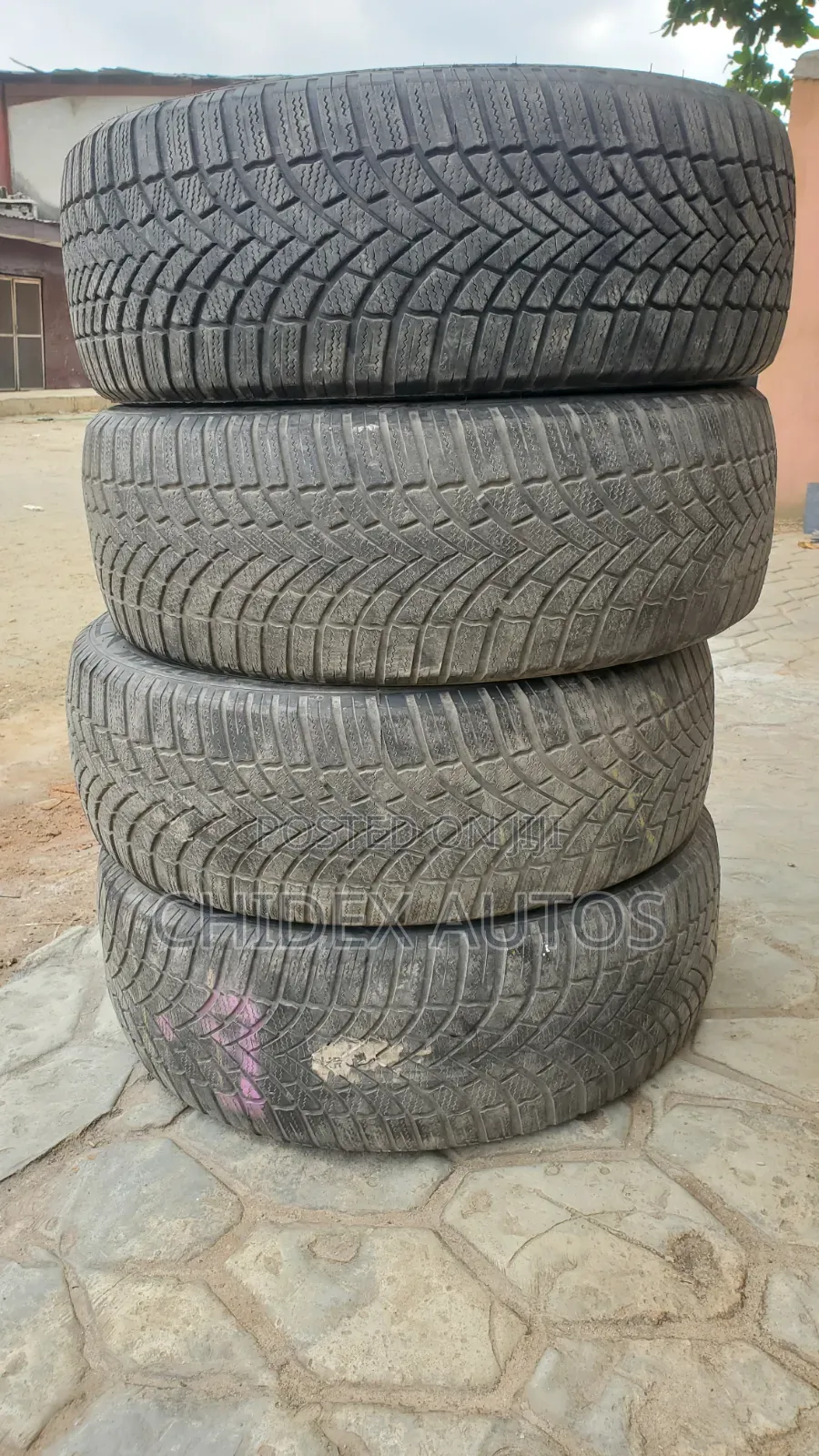 235/55 R18 Bridcestone Tyer #