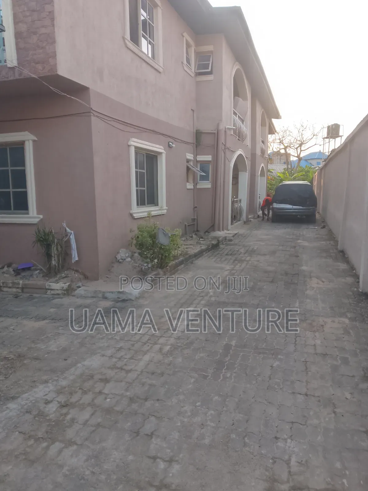 3bdrm Block of Flats in Lakowe for rent