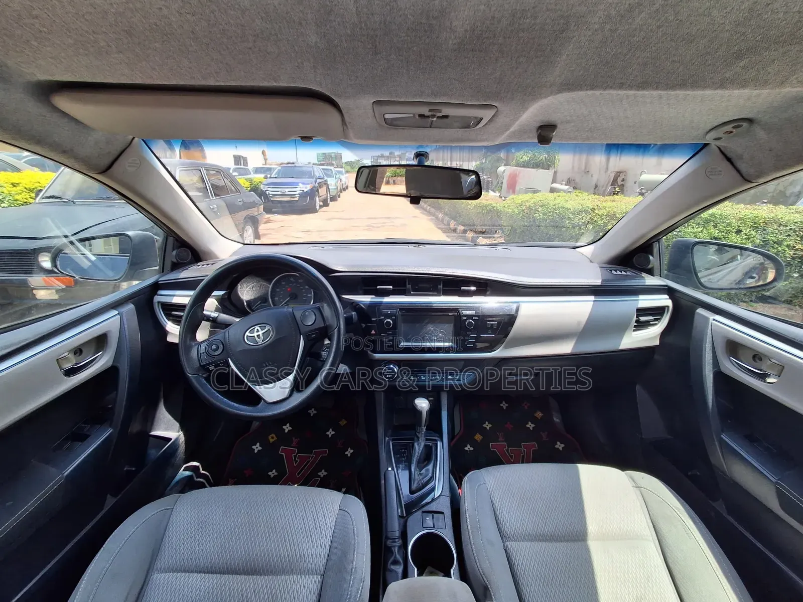 Toyota Corolla LE 4dr Sedan (1.8L 4cyl CVT) 2014 Gray