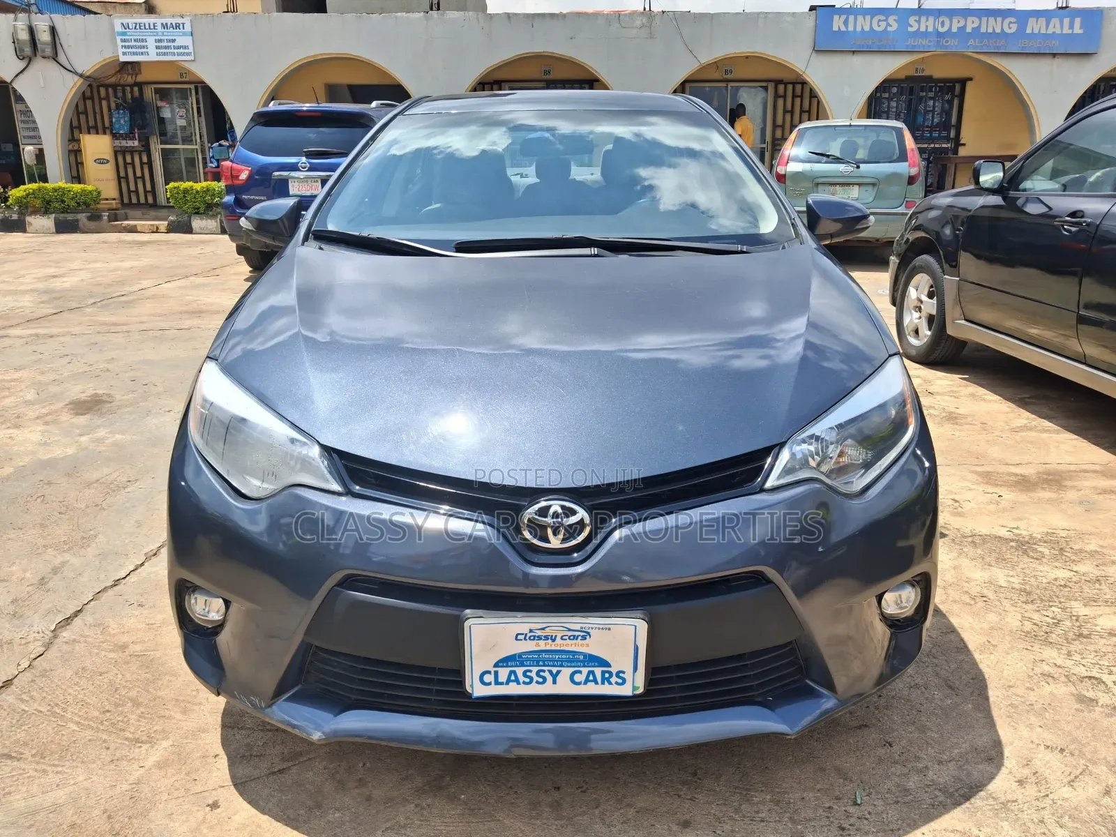 Toyota Corolla LE 4dr Sedan (1.8L 4cyl CVT) 2014 Gray