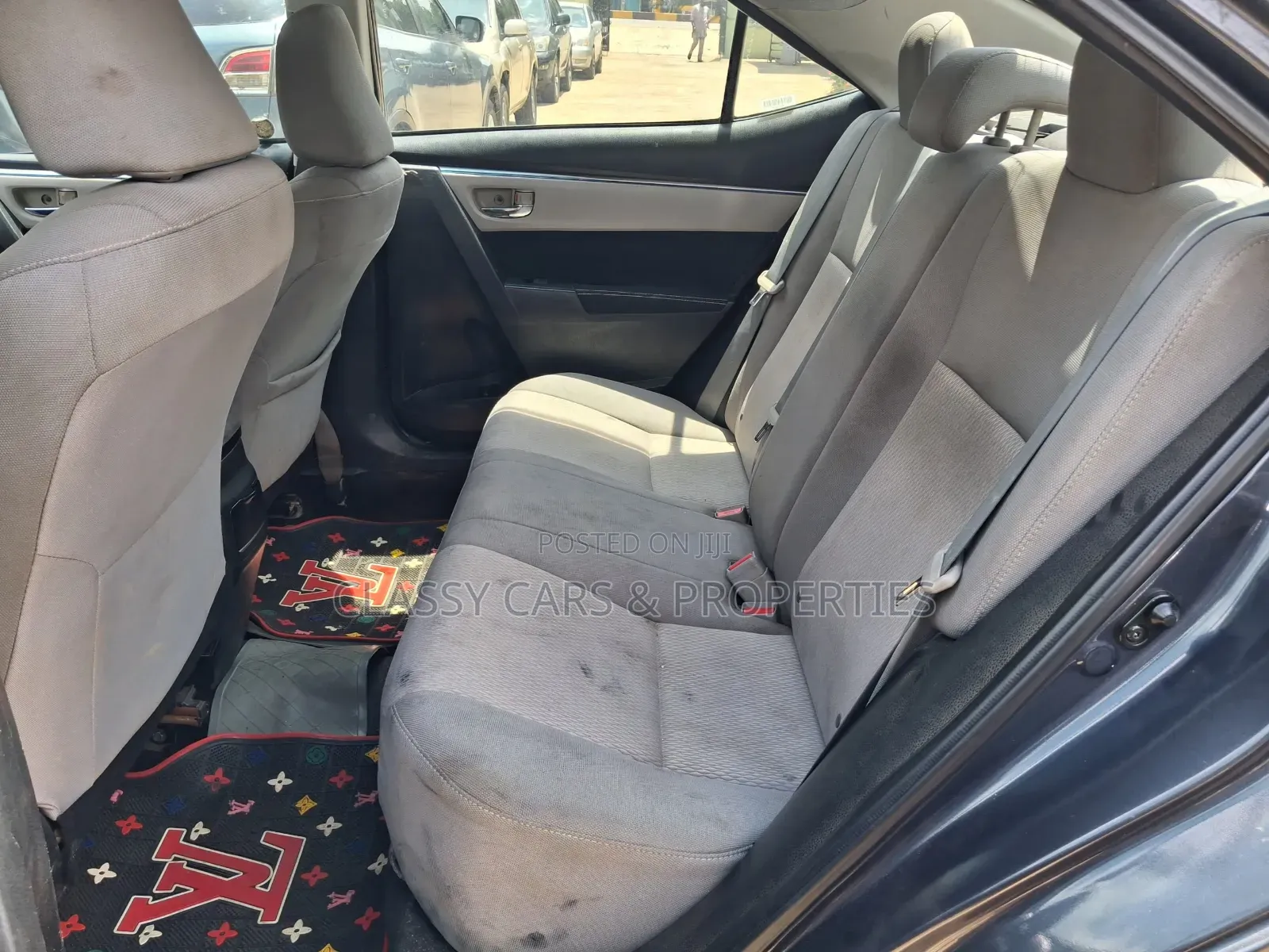 Toyota Corolla LE 4dr Sedan (1.8L 4cyl CVT) 2014 Gray