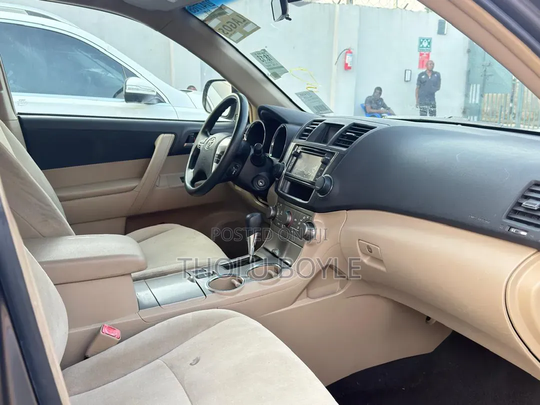 Toyota Highlander Limited 3.5l 4WD 2013 Gray
