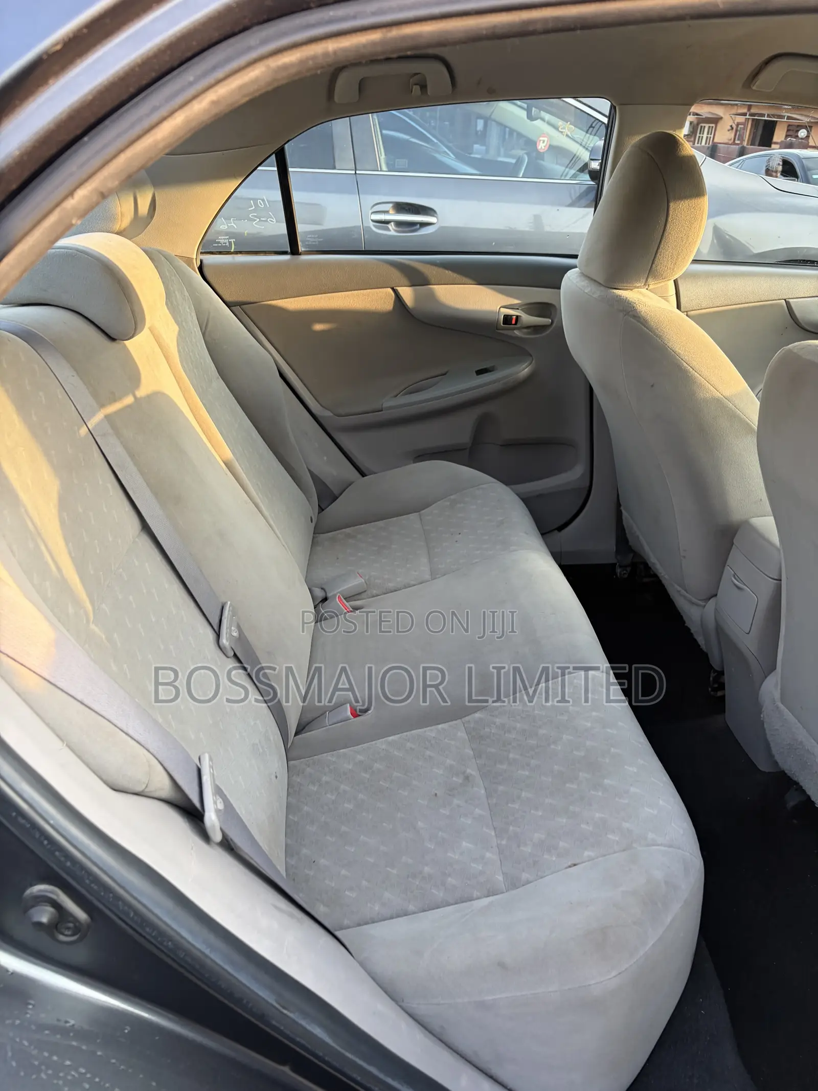 Toyota Corolla LE 4dr Sedan (1.8L 4cyl 4A) 2010 Gray