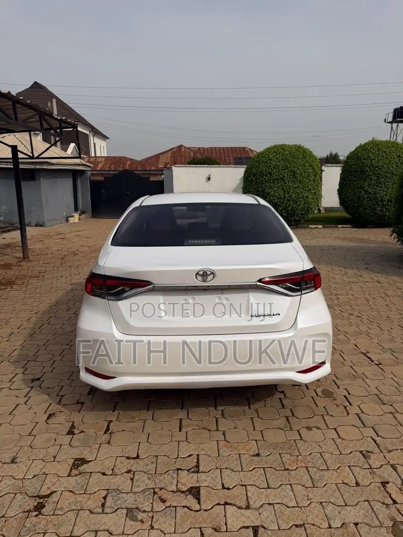 Toyota Corolla 2023 White