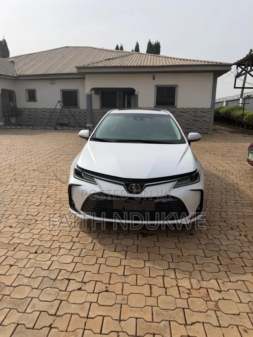 Toyota Corolla 2023 White