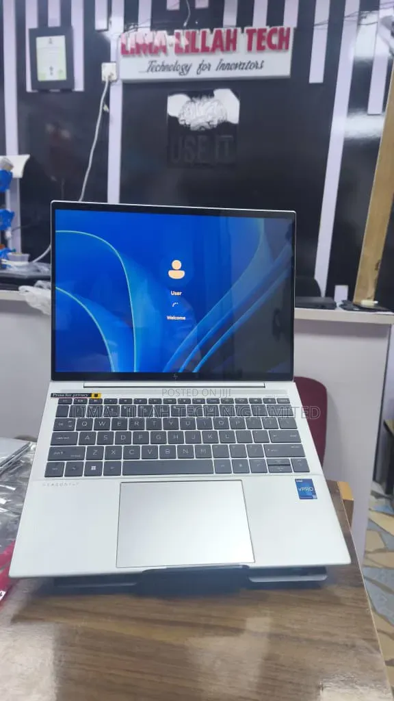 Laptop HP Dragonfly G3 32GB Intel Core i7 SSD 512GB