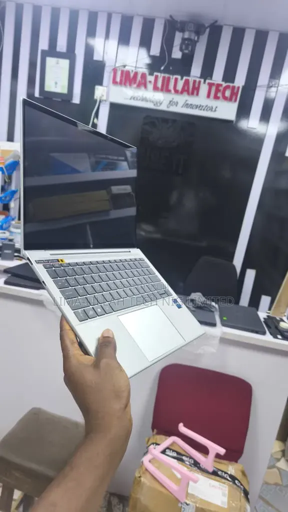 Laptop HP Dragonfly G3 32GB Intel Core i7 SSD 512GB