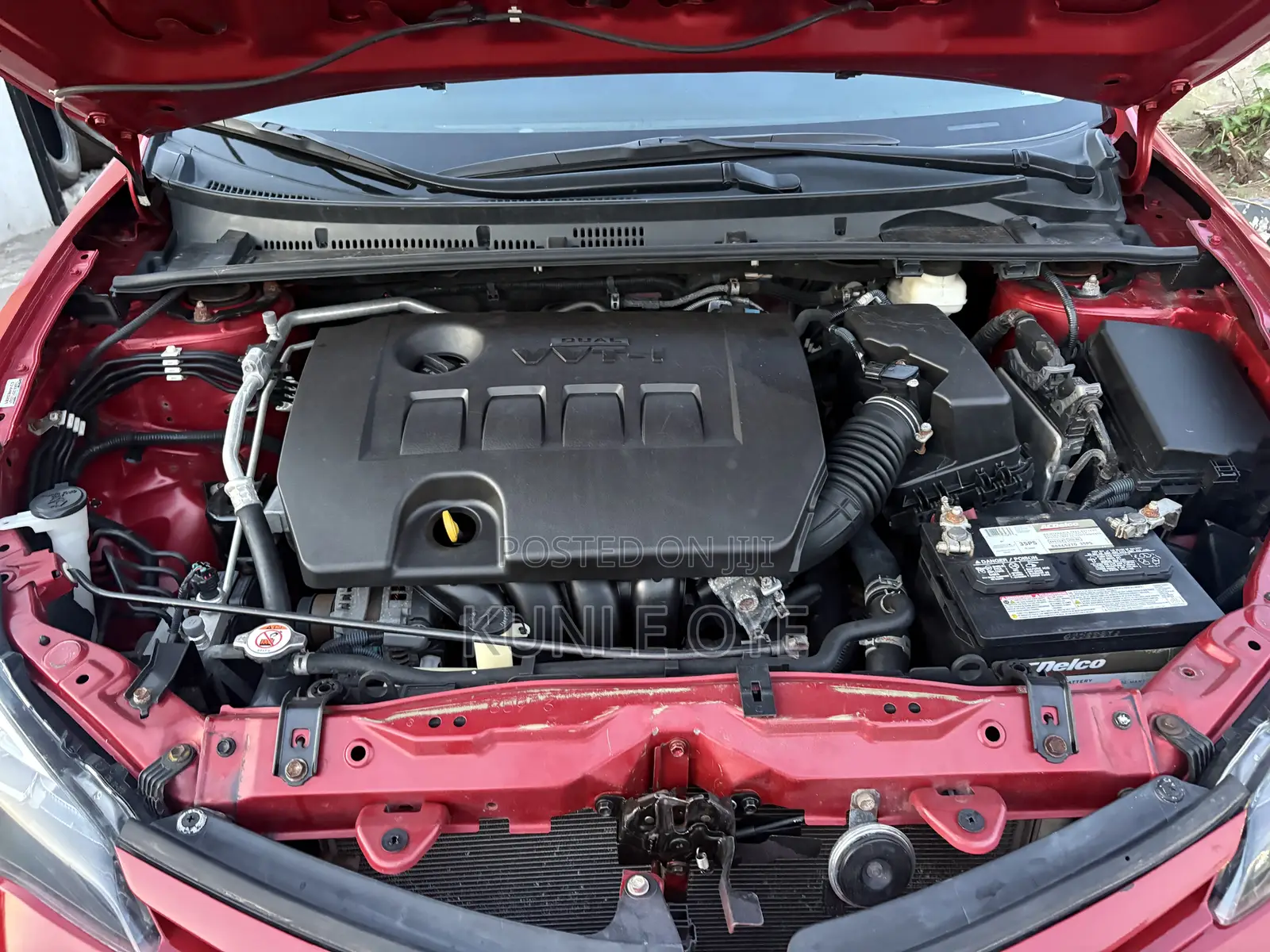 Toyota Corolla XSE (1.8L 4cyl 2A) 2018 Red