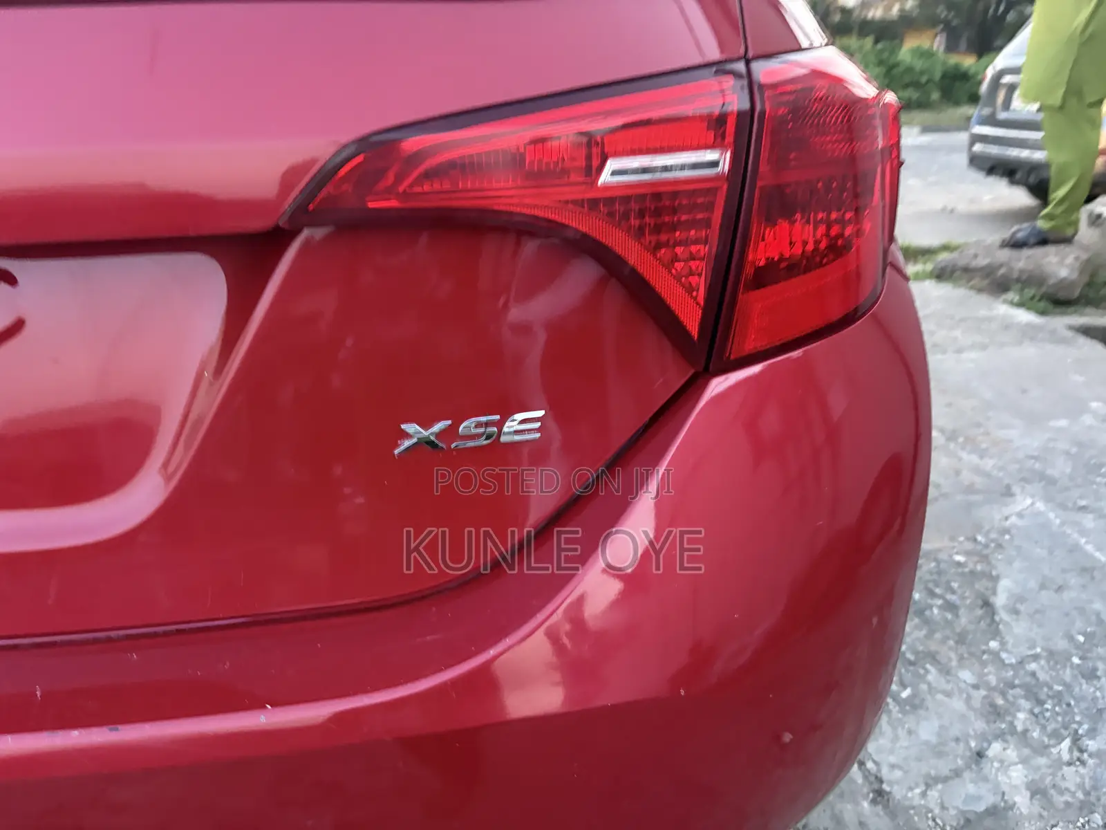 Toyota Corolla XSE (1.8L 4cyl 2A) 2018 Red