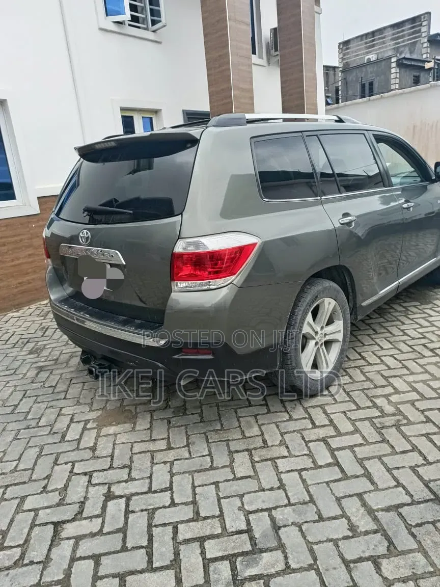 Toyota Highlander 2013