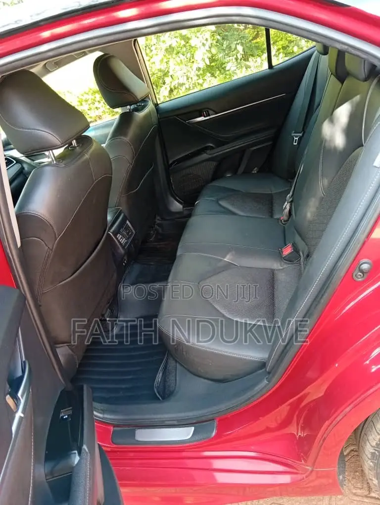 Toyota Camry 2020 Red