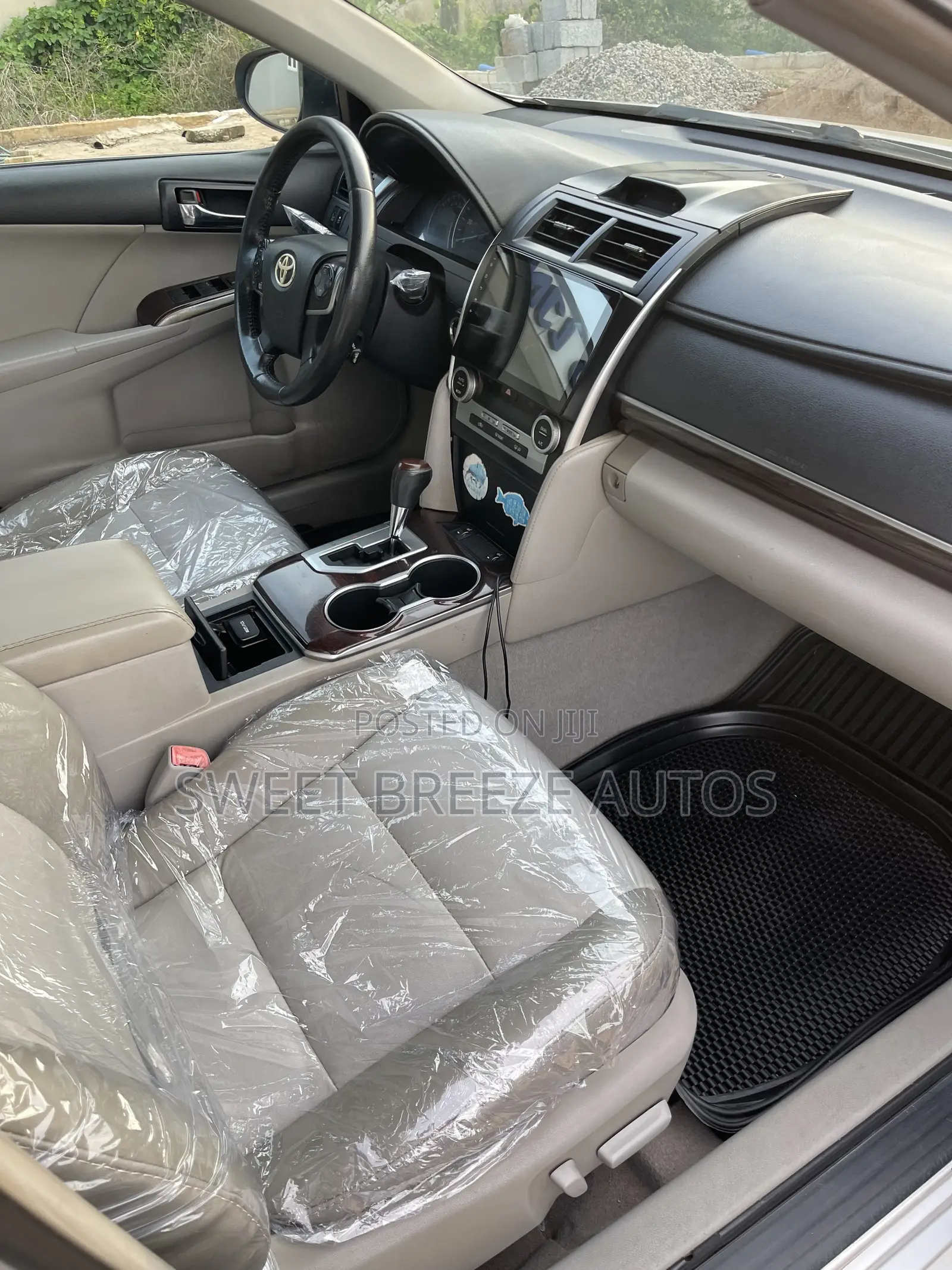Toyota Camry XLE V6 4dr Sedan (3.5L 6cyl 6A) 2013 Silver