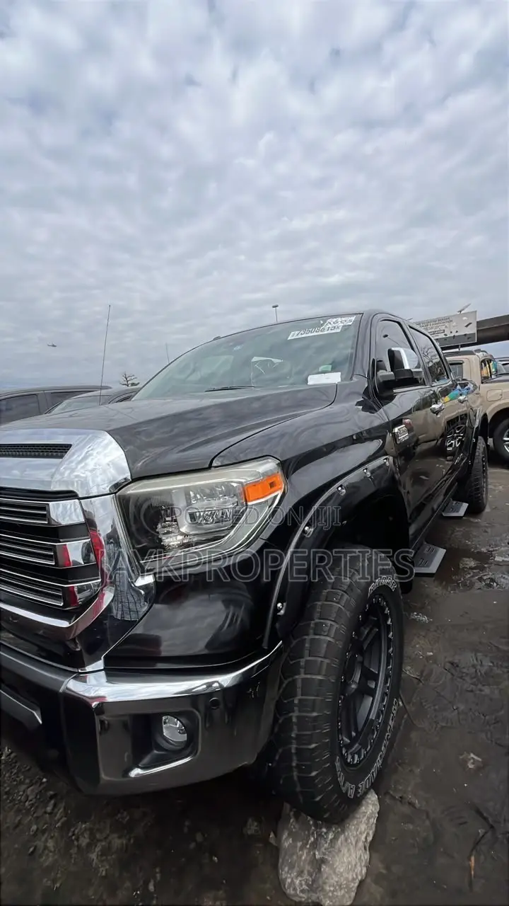 Toyota Tundra 2019 Black