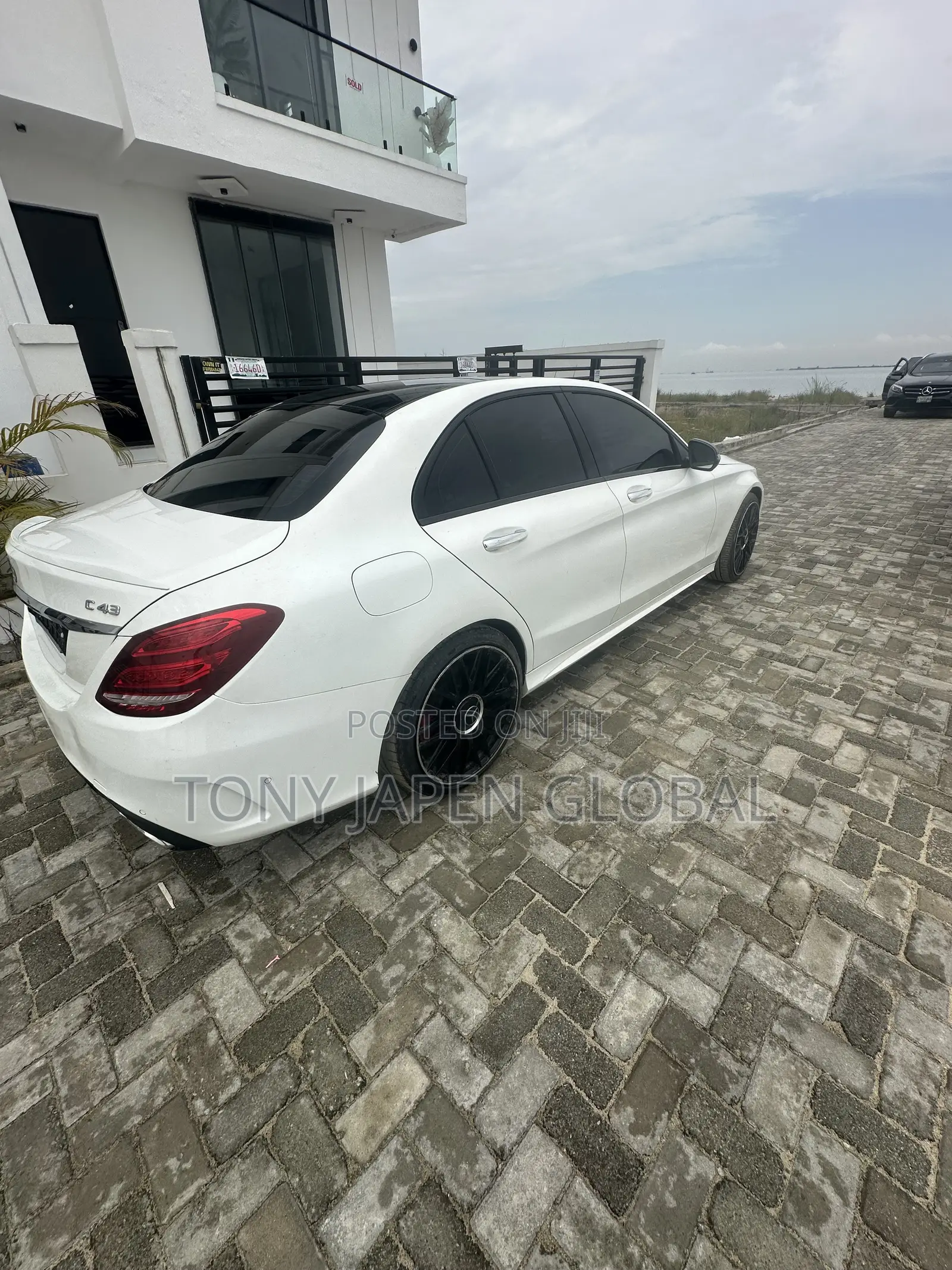 Mercedes-Benz C43 2018 White