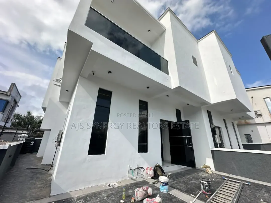 4bdrm Duplex in Lekki Expressway for rent
