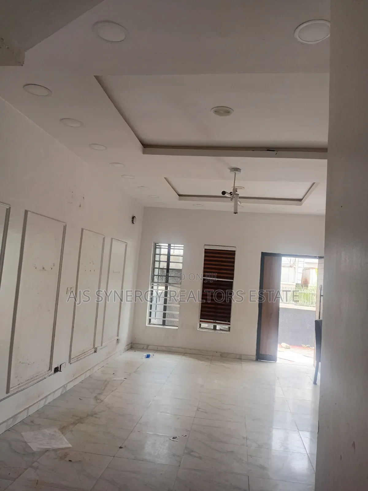 4bdrm Duplex in Lekki Expressway for sale