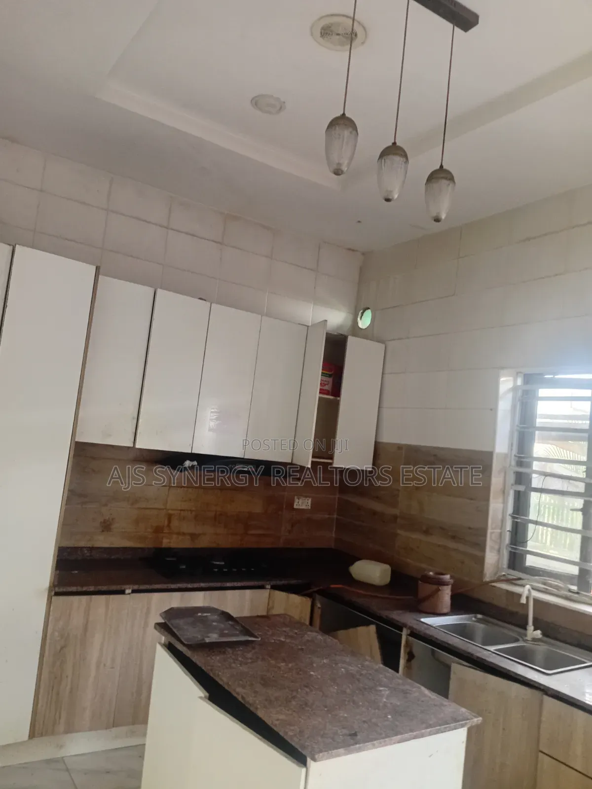 4bdrm Duplex in Lekki Expressway for sale
