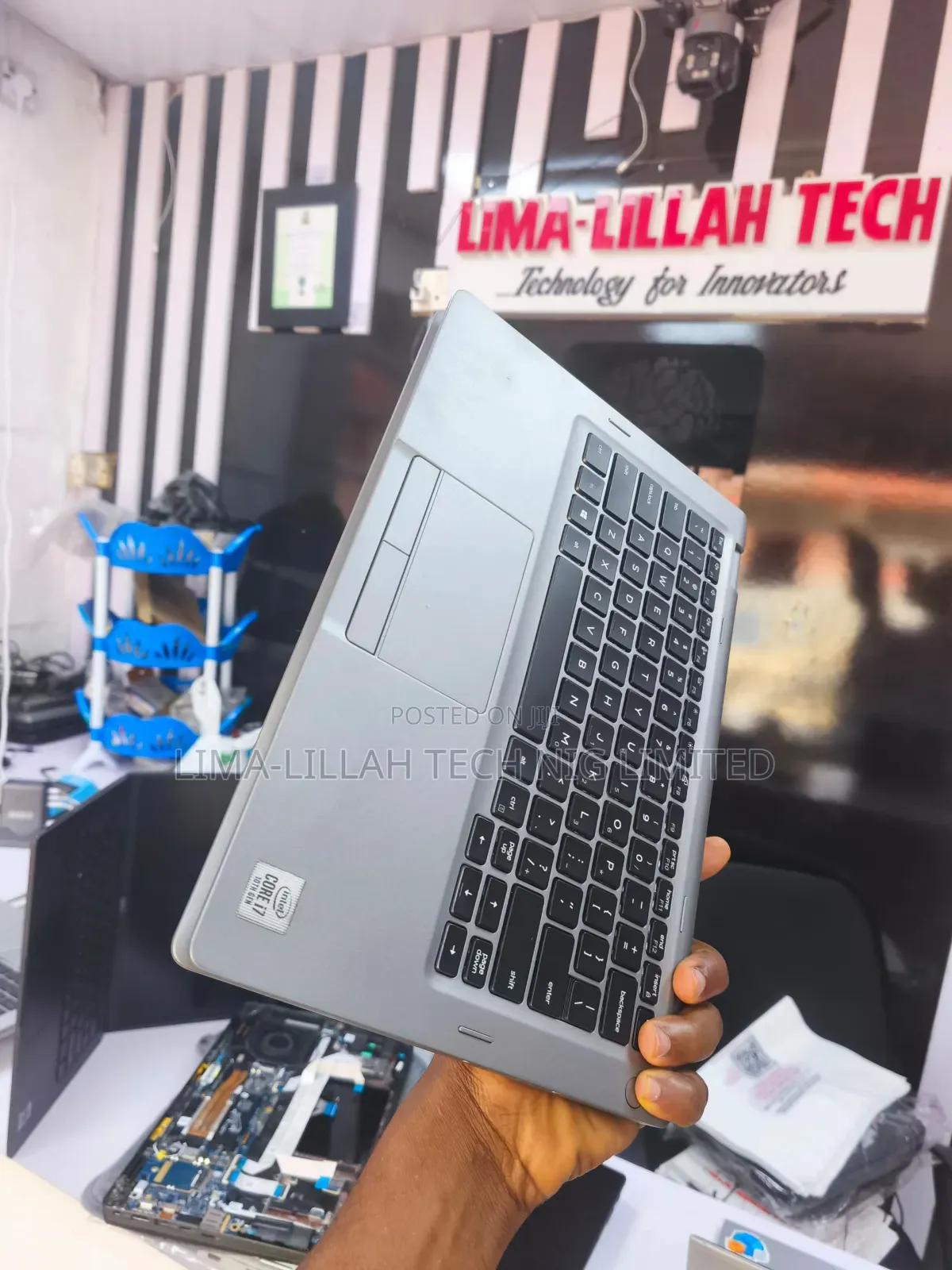 Laptop Dell Latitude 5310 2-in-1 16GB Intel Core i7 SSD 512GB