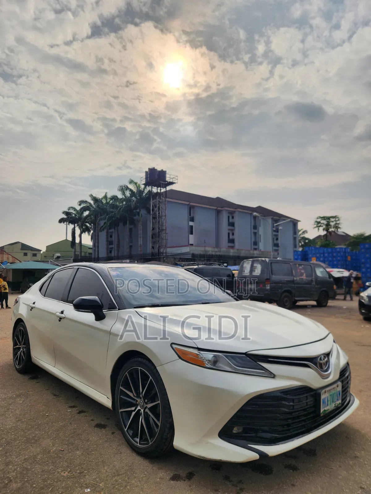 Toyota Camry LE 2021 White