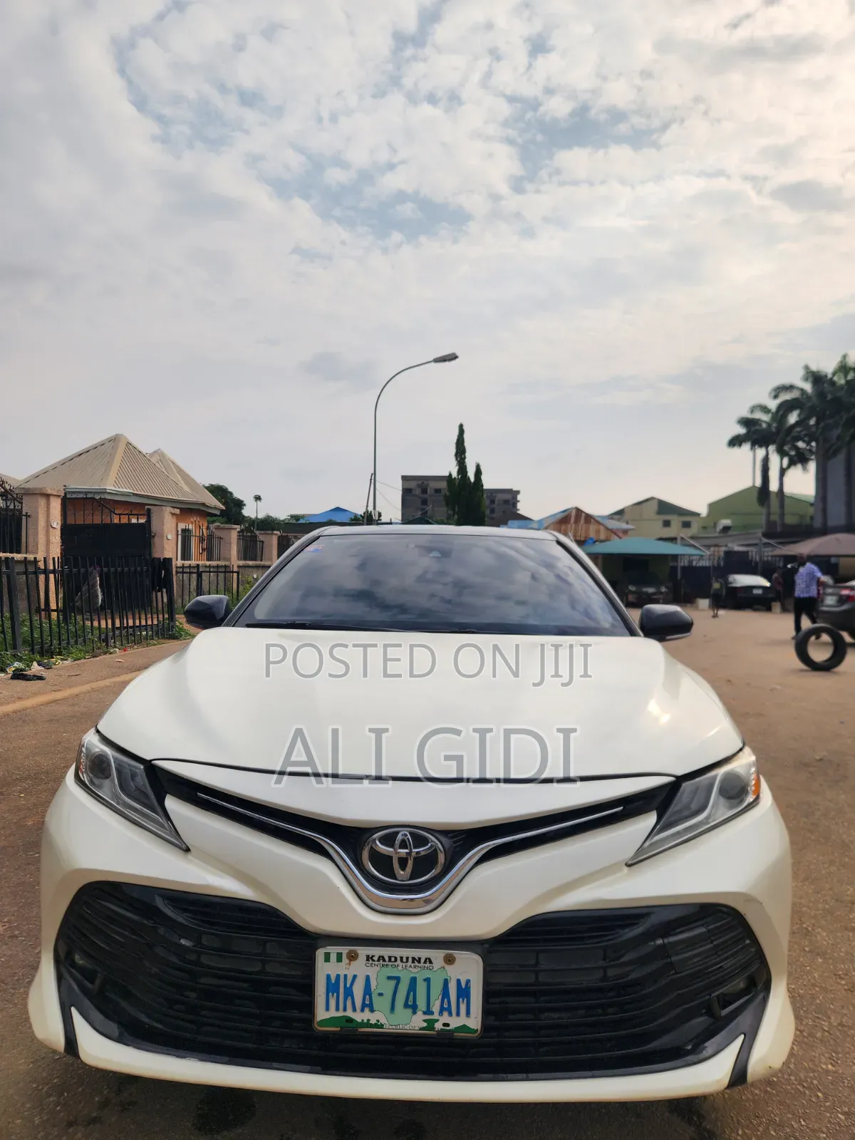 Toyota Camry LE 2021 White