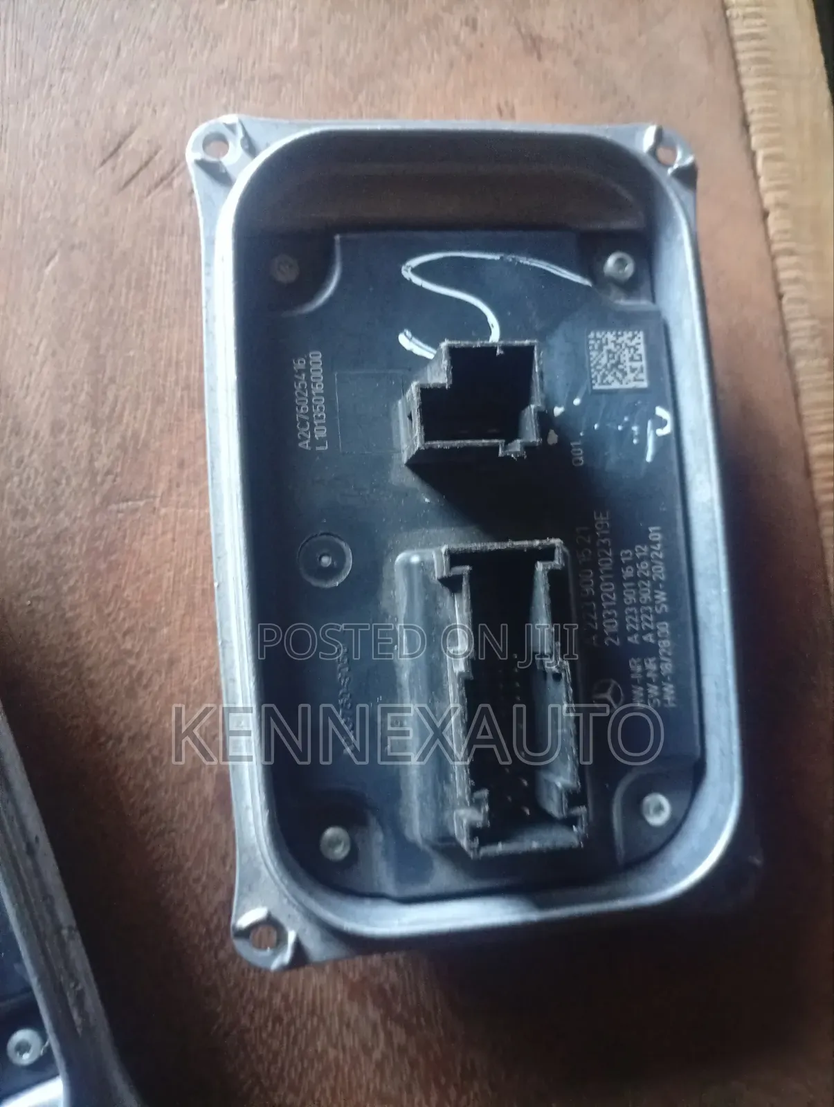 2023/2025 Mercedes Benz Headlight Charger ( a )