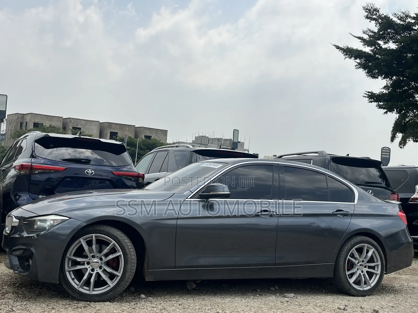 BMW 320i Sedan RWD 2013 Gray