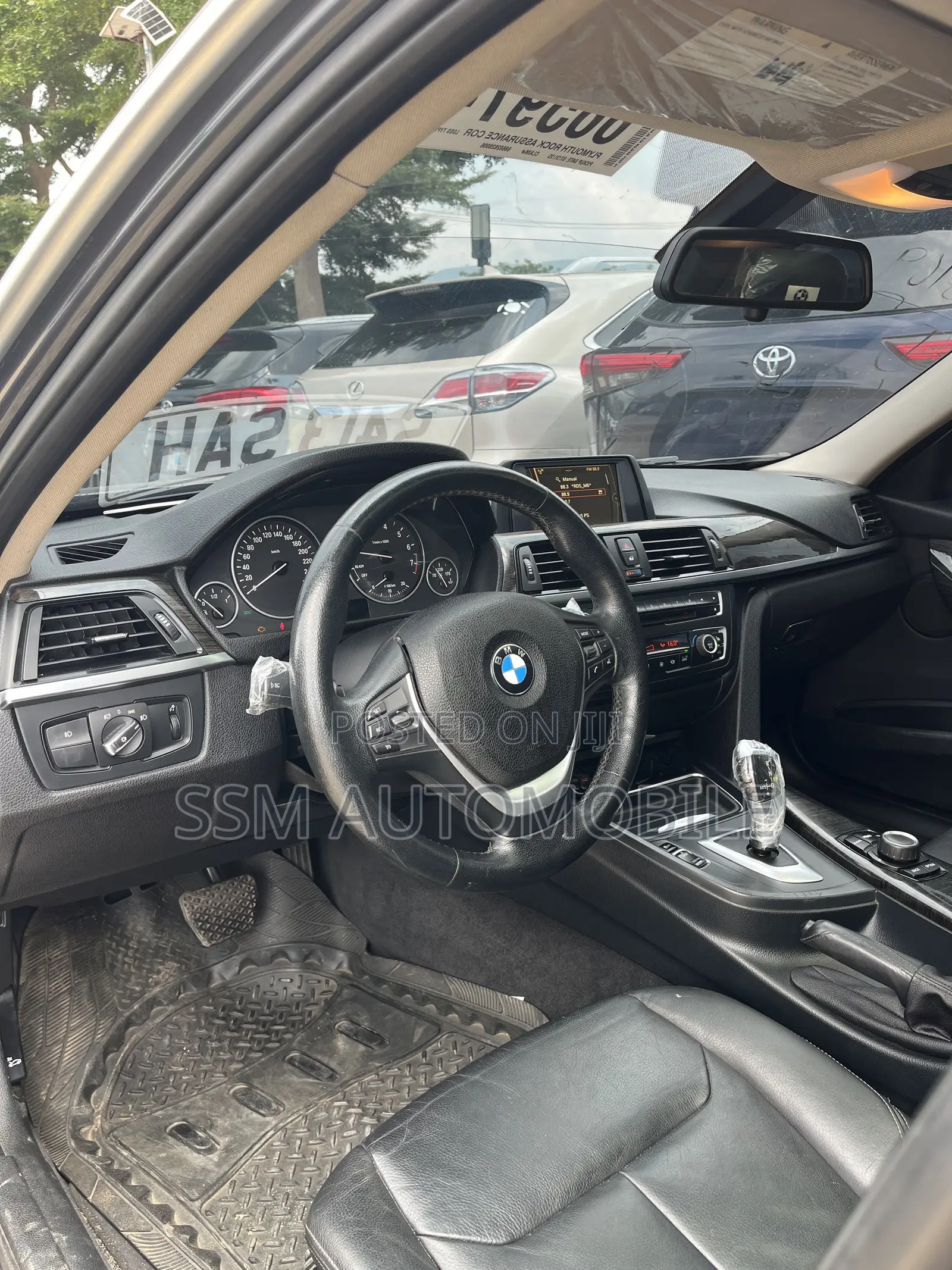 BMW 320i Sedan RWD 2013 Gray