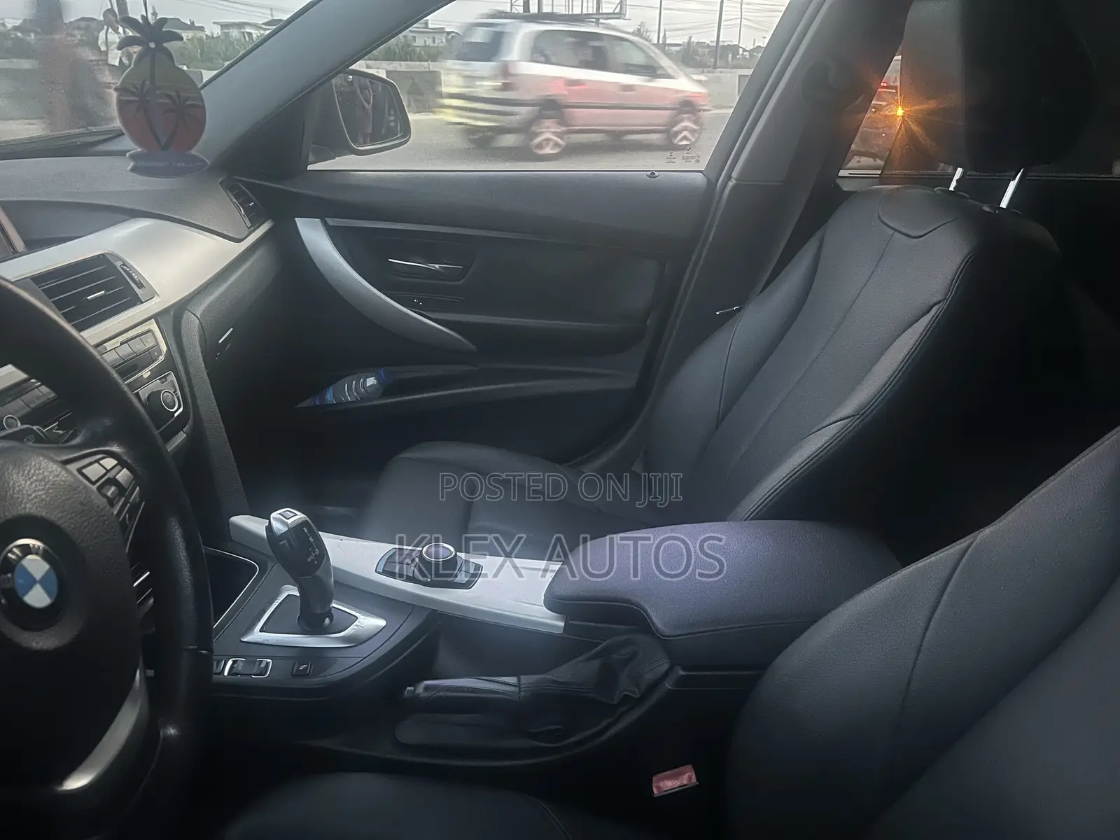 BMW 318i 2019 Gray
