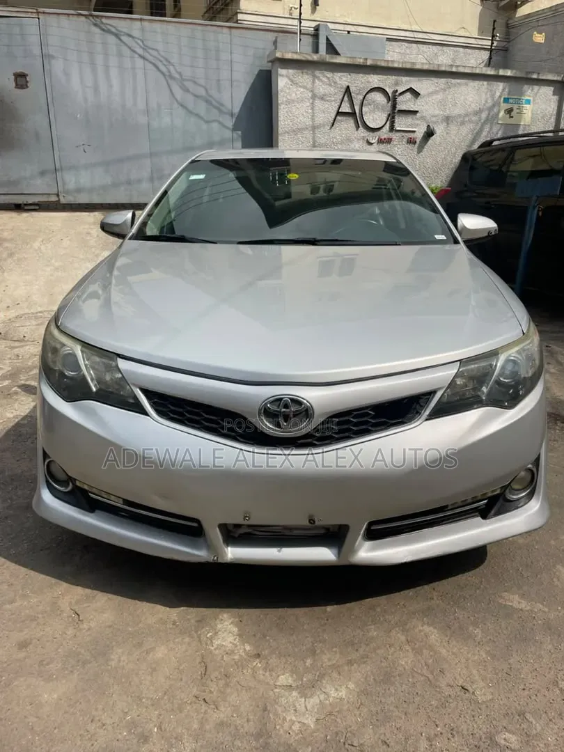 Toyota Camry 2013 Silver