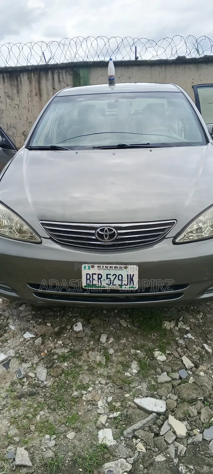 Toyota Camry 2005 Gray