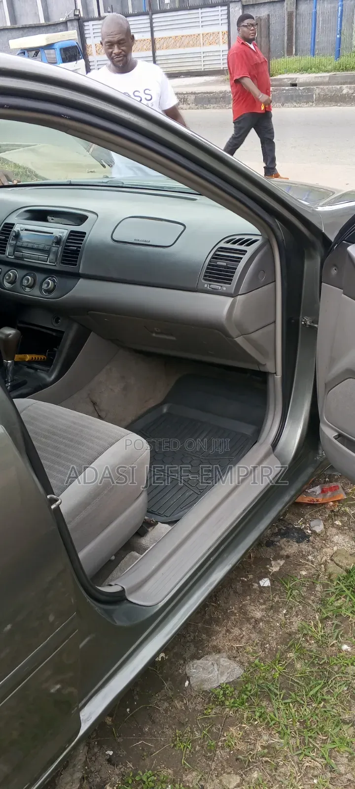 Toyota Camry 2005 Gray