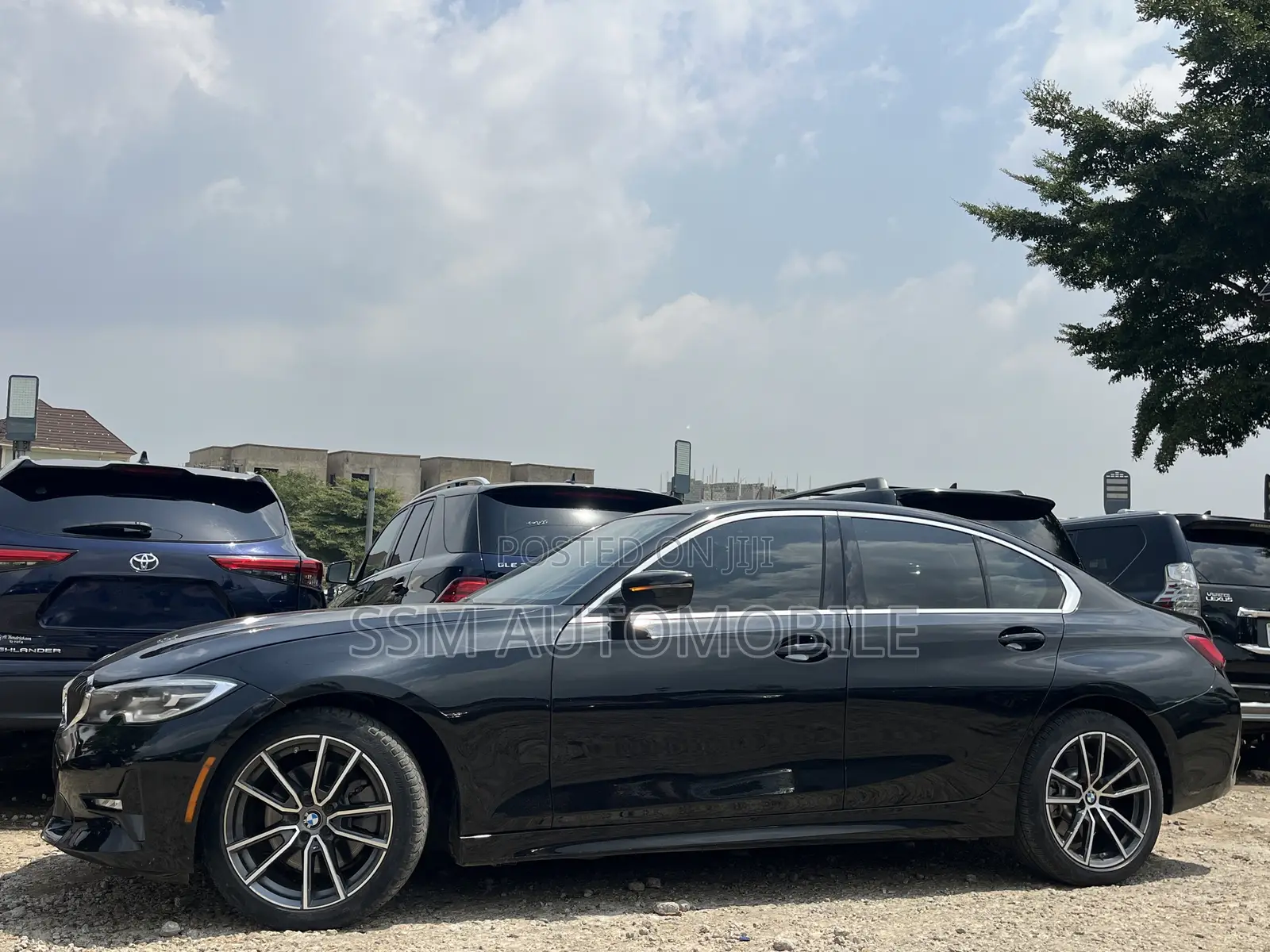 BMW 320i Sedan RWD 2020 Black