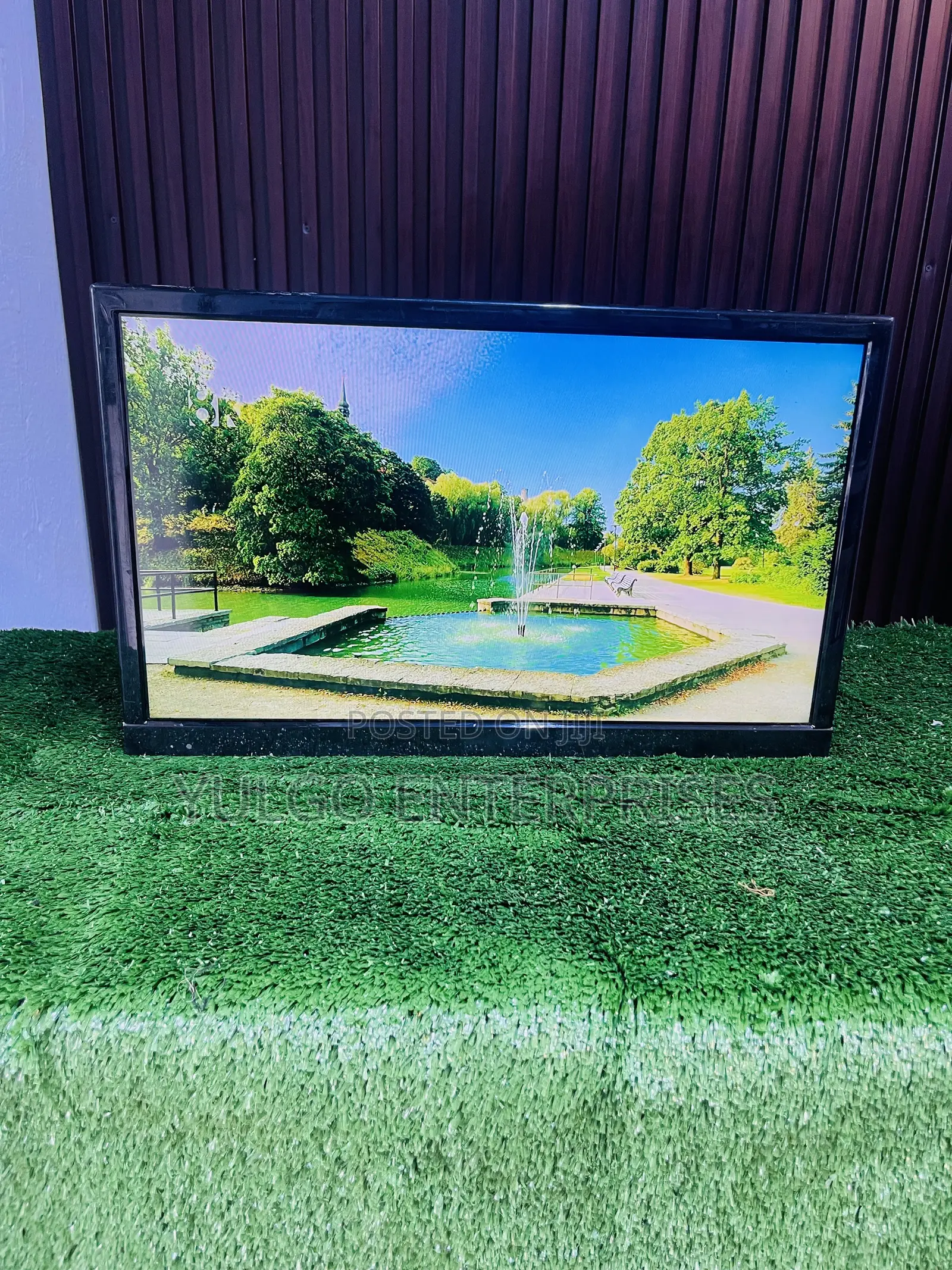 Toshiba 24 Inch LED TV With Remote Control