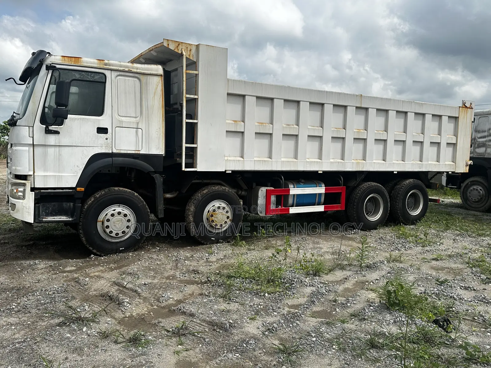 Chinese Used Howo 8x4 Dump 375 Horsepower