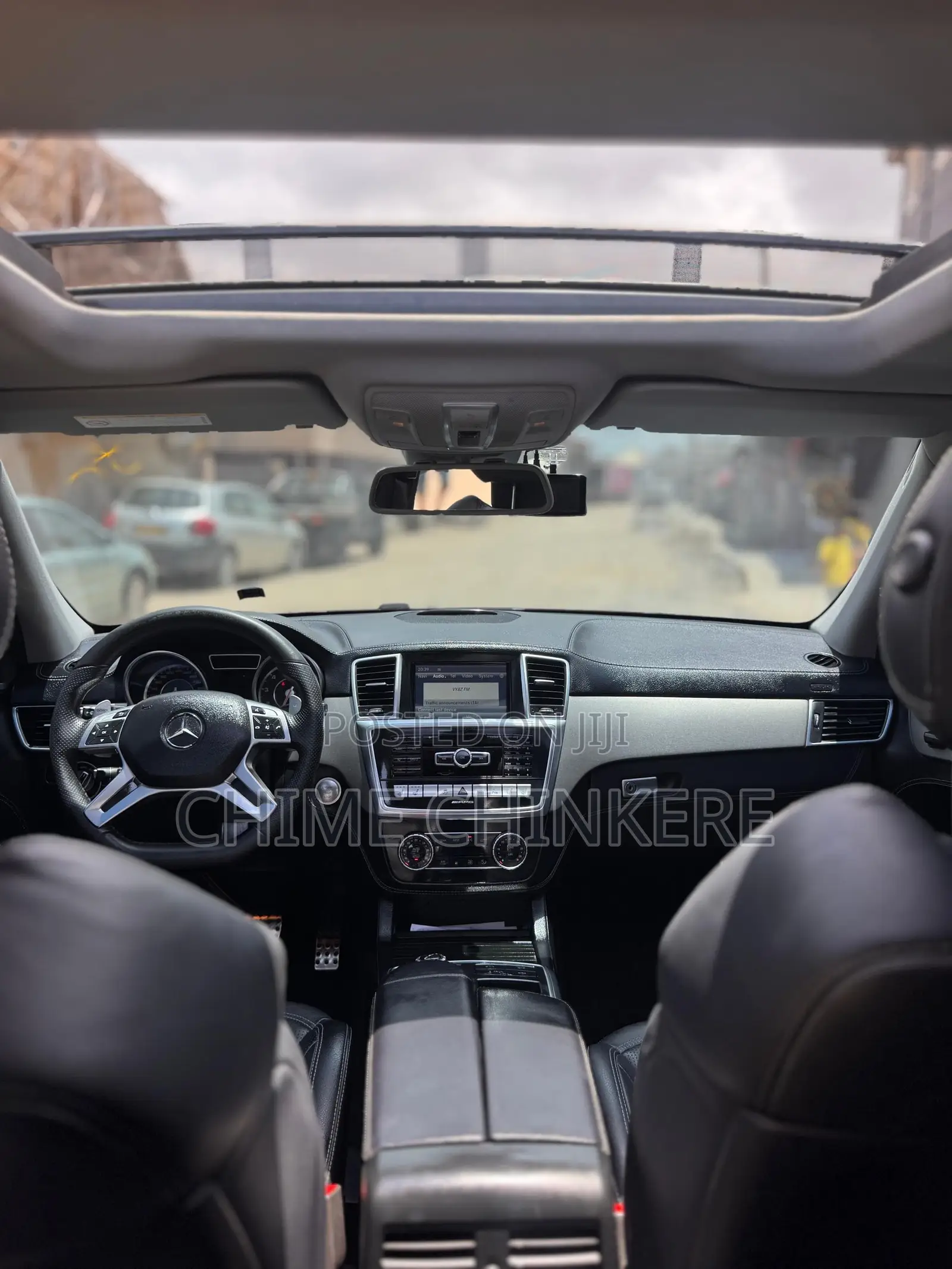 Mercedes-Benz M Class ML63 AMG 4dr SUV AWD (5.5L 8cyl Turbo 7A) 2015