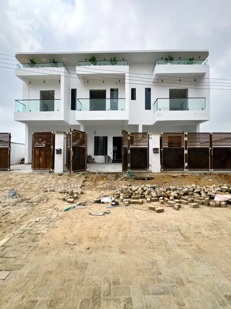 3bdrm Duplex in Off Lekki-Epe Expressway for sale
