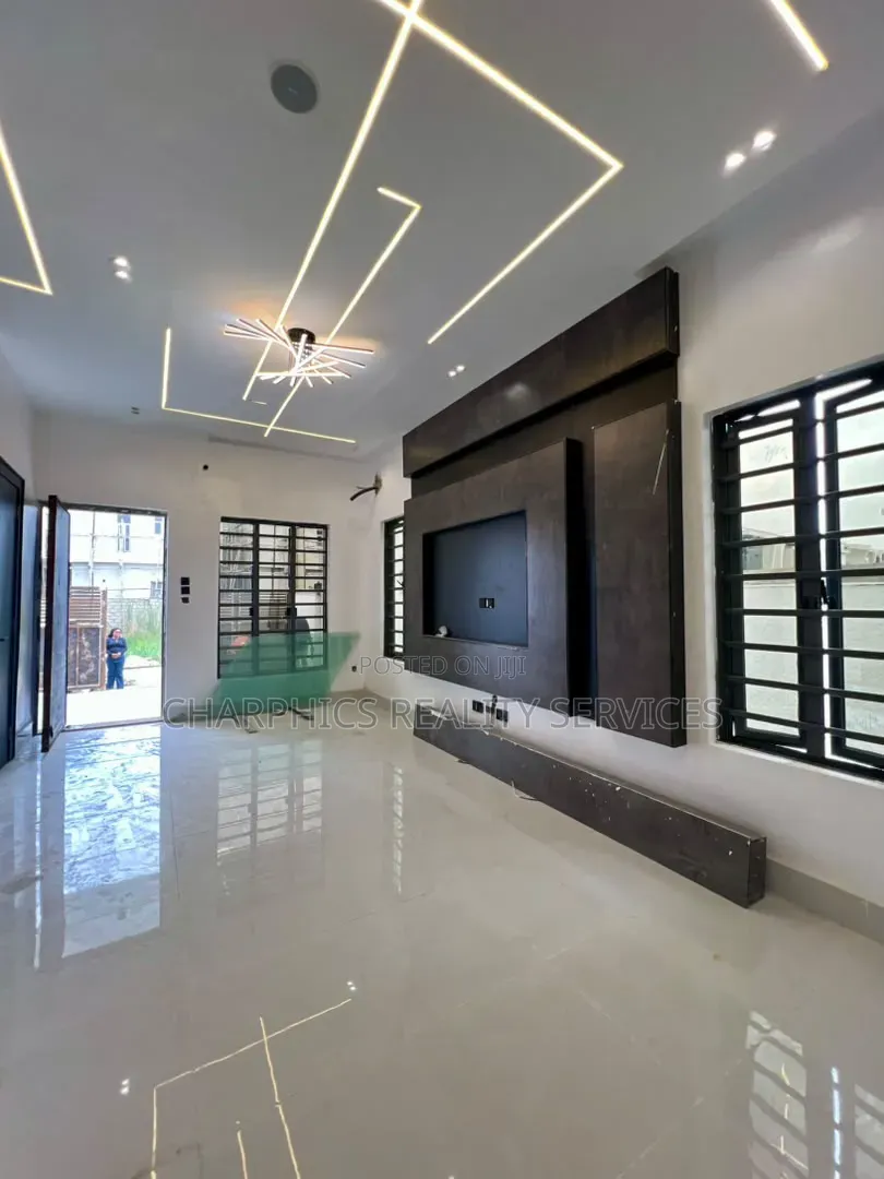 3bdrm Duplex in Off Lekki-Epe Expressway for sale
