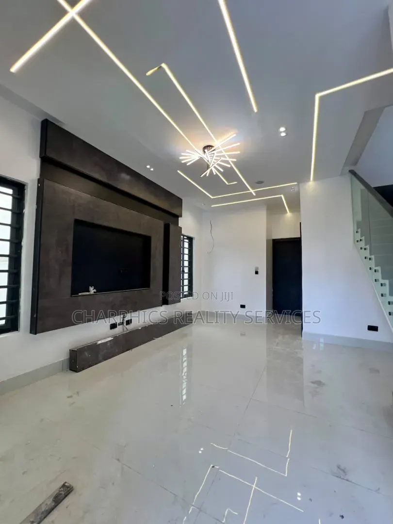 3bdrm Duplex in Off Lekki-Epe Expressway for sale