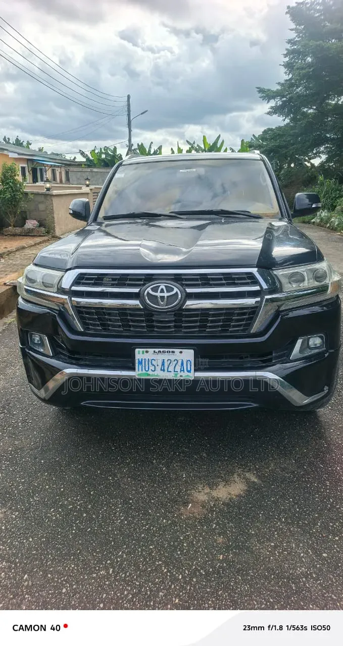 Toyota Land Cruiser 2005 Black