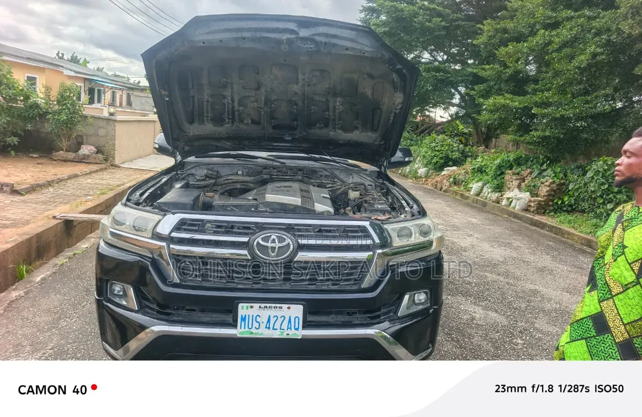 Toyota Land Cruiser 2005 Black