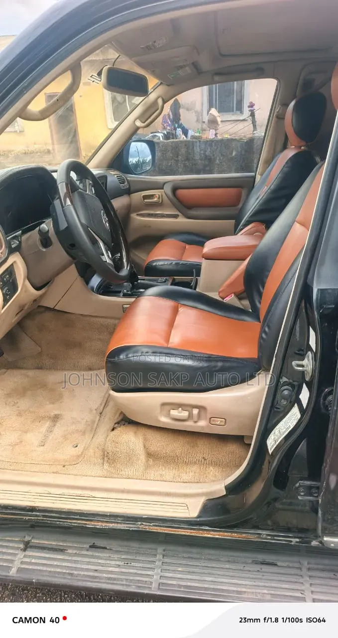 Toyota Land Cruiser 2005 Black