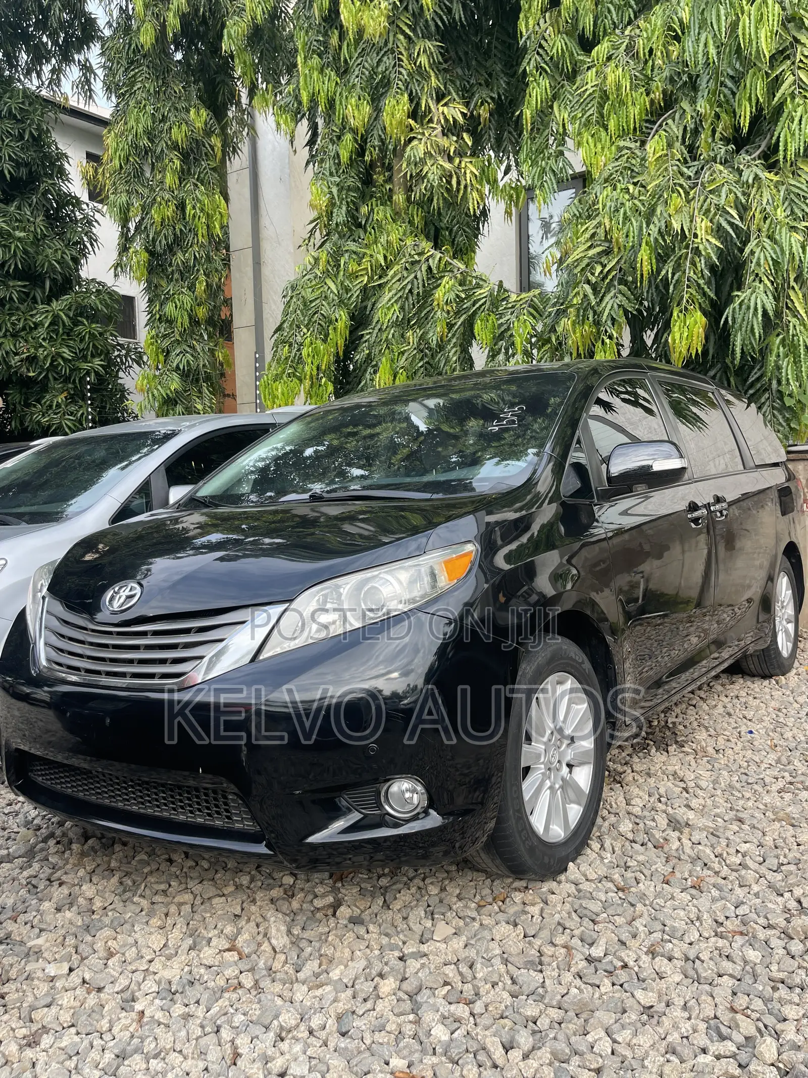 Toyota Sienna LE AWD 7-Passenger 2013 Black