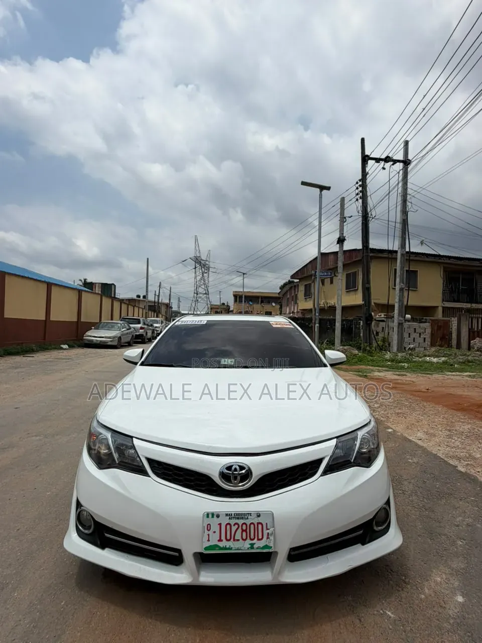 Toyota Camry SE 4dr Sedan (2.5L 4cyl 6A) 2013 White