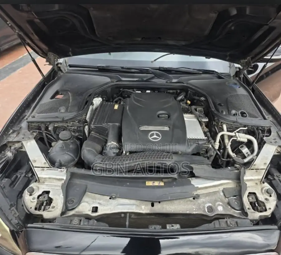 Mercedes-Benz E300 2016 Black