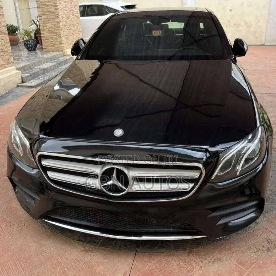Mercedes-Benz E300 2016 Black